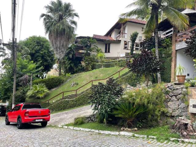 Casa em condomínio fechado com 4 quartos à venda na Rua Jornalista Carlos Vilhena, 438, Piratininga, Niterói por R$ 1.390.000