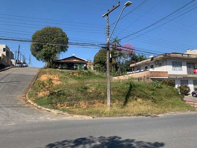 Terreno à venda no Floresta, Joinville  por R$ 390.000