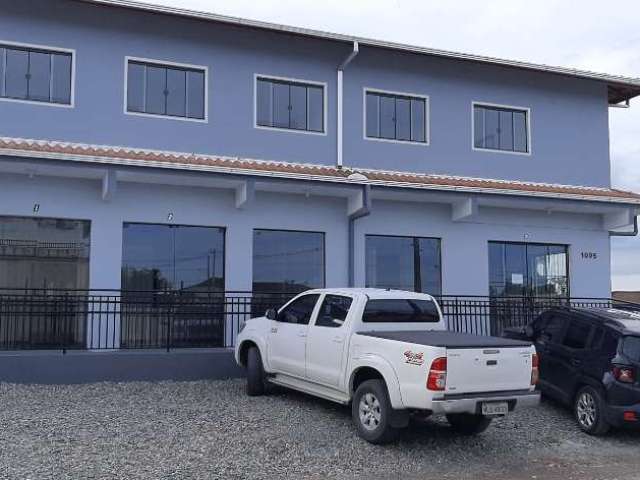 Ponto comercial com 1 sala para alugar no Morro do Meio, Joinville  por R$ 1.000