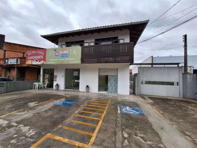 Ponto comercial com 1 sala para alugar no Iririú, Joinville  por R$ 2.000