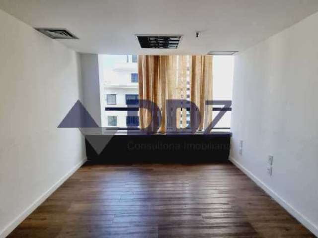 Sala comercial com 1 sala à venda na Rua Assembléia, 10, Centro, Rio de Janeiro, 40 m2 por R$ 135.000