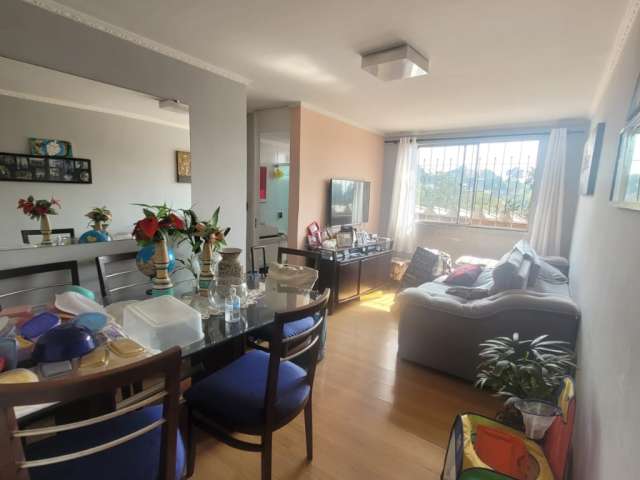 Apartamento à venda com 60m² e 2 quartos. Jardim Umuarama, SP.