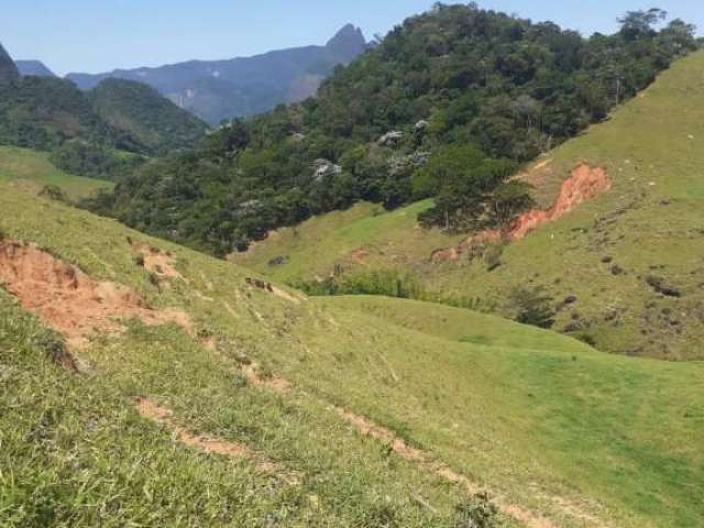 Sítio em Serra da Cruz  -  Macaé