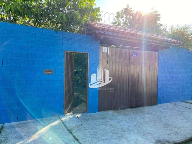 Casa encantadora com piscina, churrasqueira e garagem para 5 carros no Morro do Algodão - Oportunidade única!