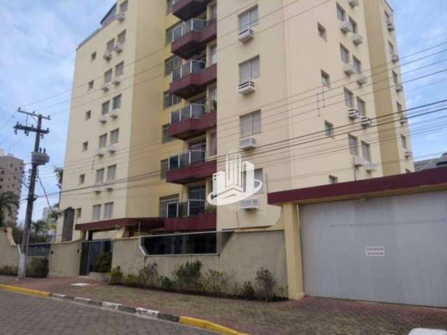 Apartamento 3 Quartos a 1 Quadra da Praia Martin de Sá!