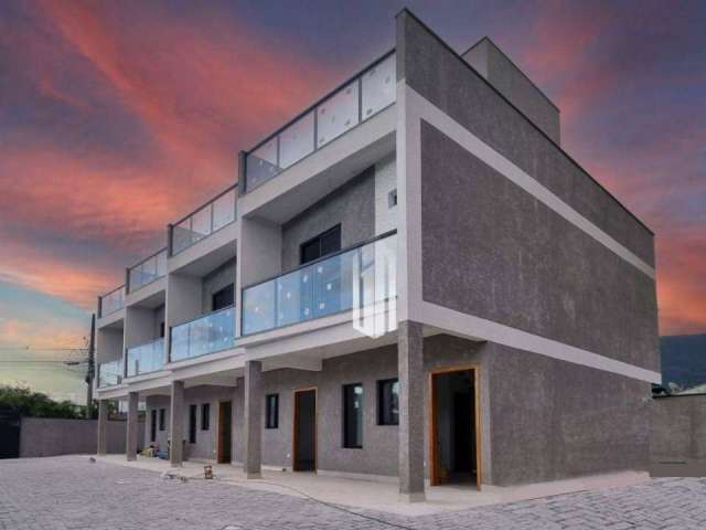 Sobrado Triplex com 2 dormitórios à venda por R$ 590.000 - Jardim Mariella/Massaguaçu - Caraguatatuba/SP