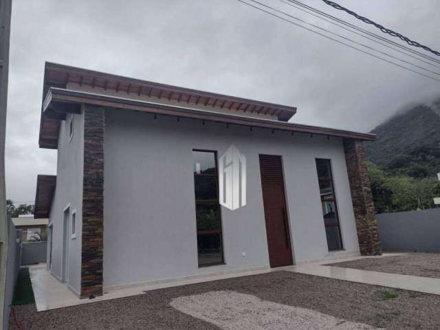 Linda casa com 4 dormitórios à venda, 375m² por R$ 1.450.000 - Praia da Lagoinha - Ubatuba/SP