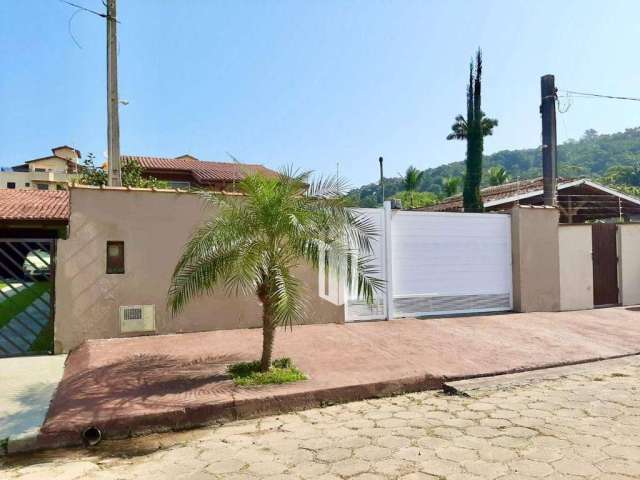 Casa com Piscina à Venda na Praia das Toninhas em Ubatuba/SP