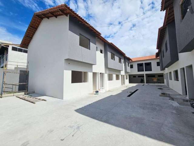 Sobrado com 2 dormitórios à venda, 75 m² por R$ 440.000,00 - Cidade Jardim - Caraguatatuba/SP