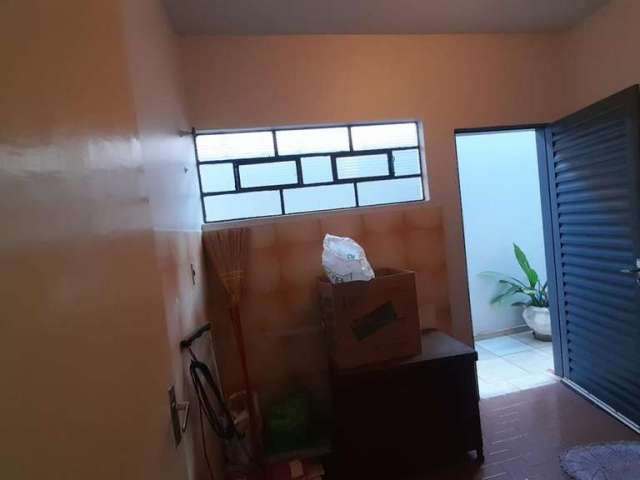 Casa para Venda em Leme, Jardim Nova Santa Rita, 3 dormitórios, 1 banheiro, 2 vagas