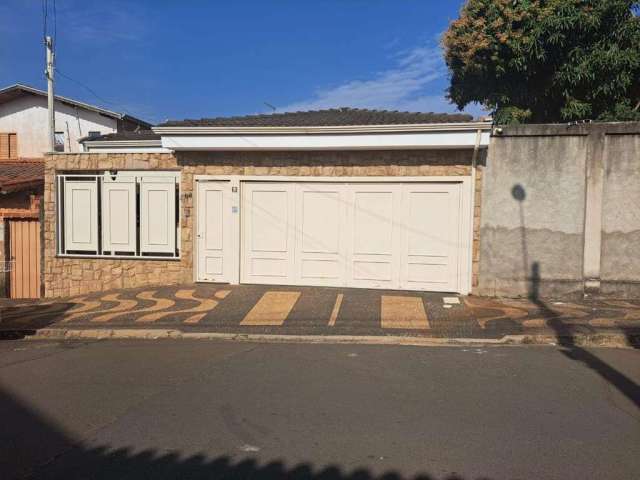 Casa para Venda em Araras, Jardim São Pedro, 3 dormitórios, 1 suíte, 3 banheiros, 2 vagas