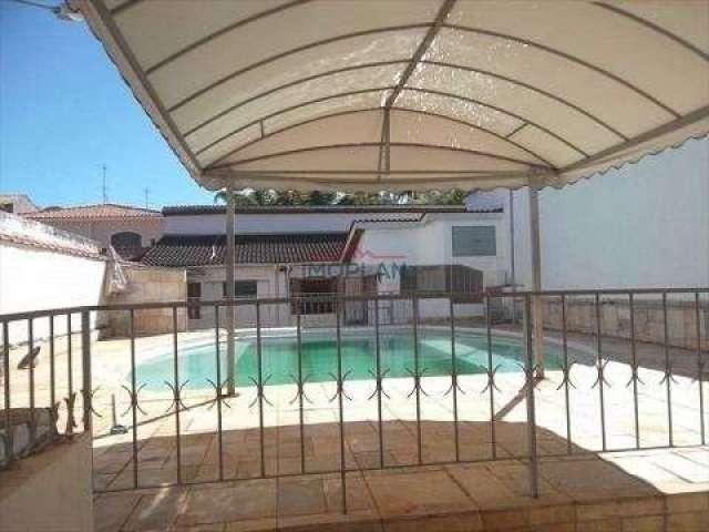 Linda casa com 3 Dormitórios com piscina e churrasqueira em uma ótima locaização