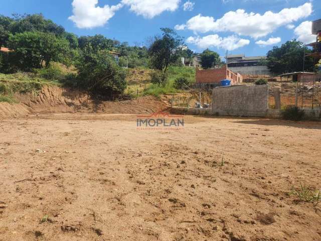 Terreno à venda de 800 m² em uma ótima localização de Atibaia - SP