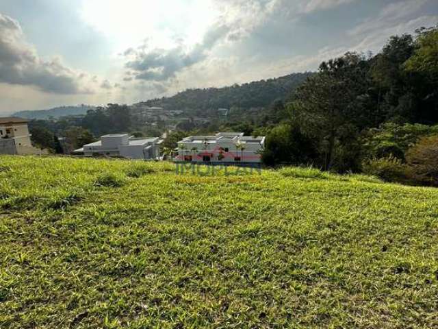 Terreno em conodmínio com 890m²