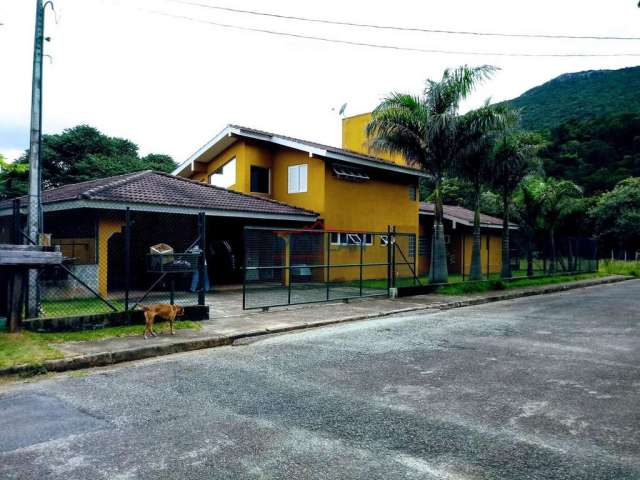 Casa em Condomínio em Atibaia