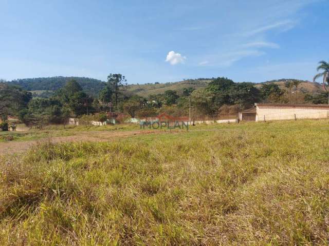 Terreno plano no Vitória Régia