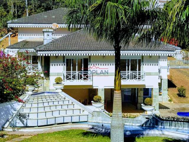 Linda casa 4 suítes e piscina em Condomínio na Serra da Cantareira-Mairiporã-SP