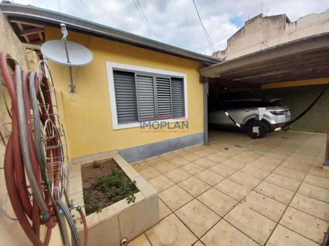 Casa à venda com 100 m² com 3 Dormitórios  em ótima localização em Atibaia- SP-