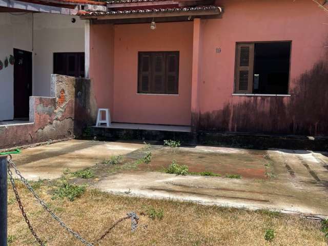 Vendo Casa com quintal  em Condomínio no Mondubim