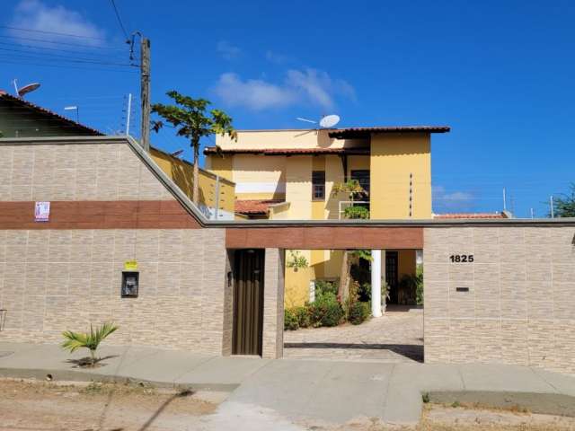 Explore a Casa Duplex dos Sonhos em Fortaleza