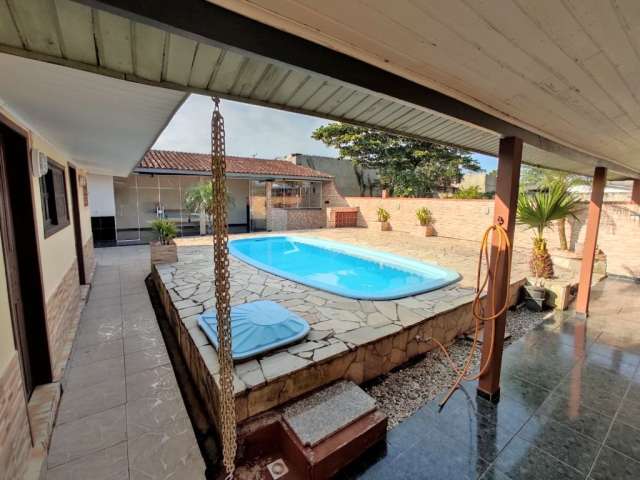 Casa com Piscina no Coroados