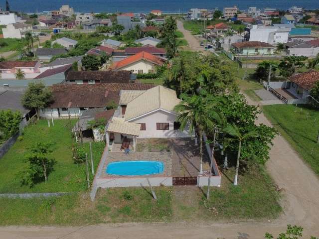 Linda casa para locação diária em Balneário Coroados