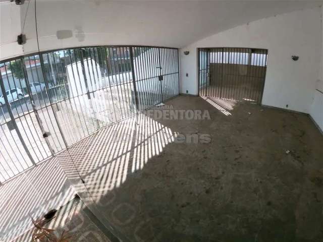 Casa comercial 03 dormitórios Jardim dos Seixas