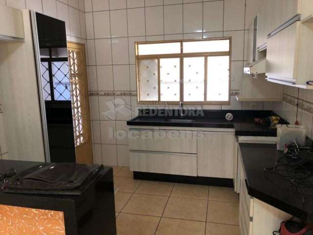 Jardim São Marco - Casa com 3 dormitórios, sendo 1 tipo apartamento com armário embutido e 2 com ar condicionados