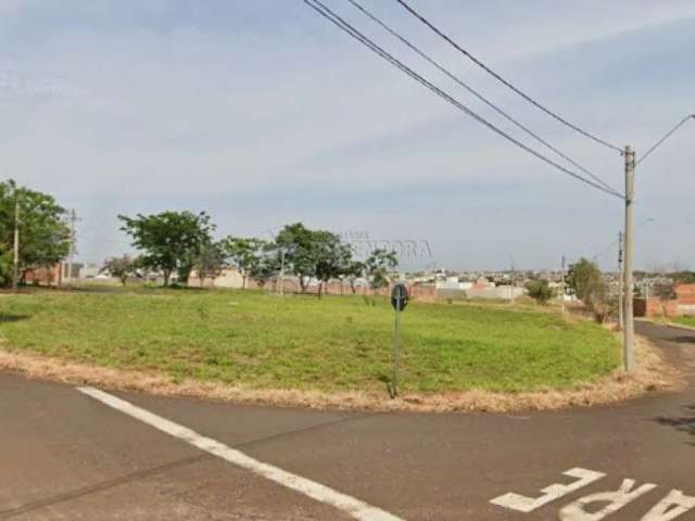 Terreno de esquina em Bady com 229m²