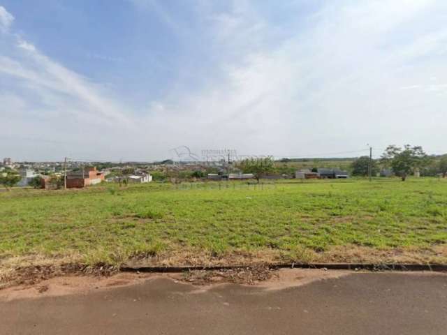 Lote de 237m² em Bady