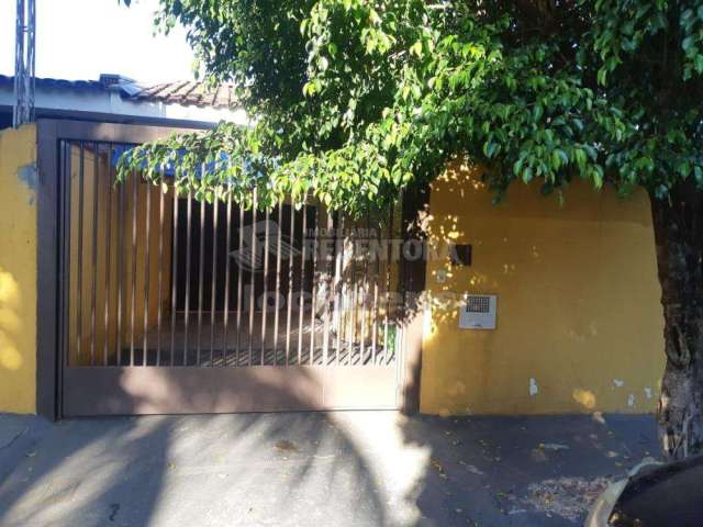 Casa de 2 dormitórios no Jardim Mugnaini