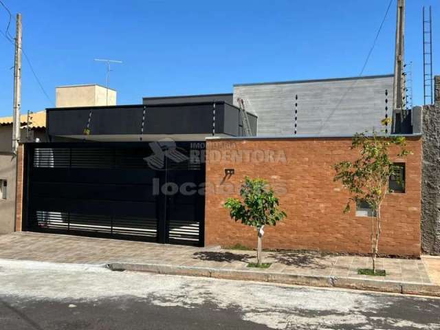 Belíssima casa de 2 dormitórios no Res. das Américas