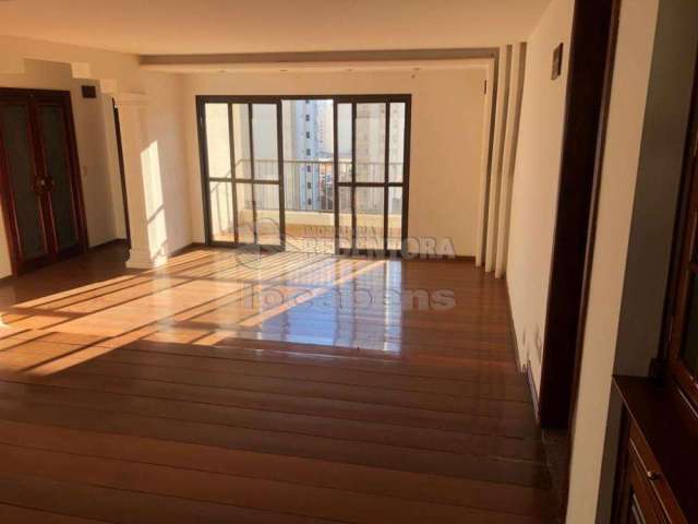 Apartamento com 4 dormitórios no Centro de Rio Preto