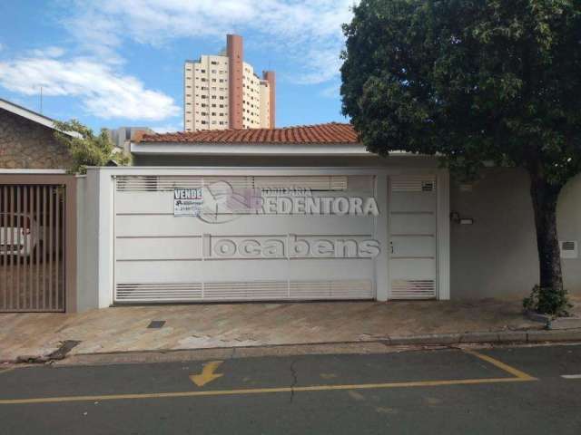 Nova Redentora- Térrea -Ótima casa comercial e residencial com 03 dormitórios