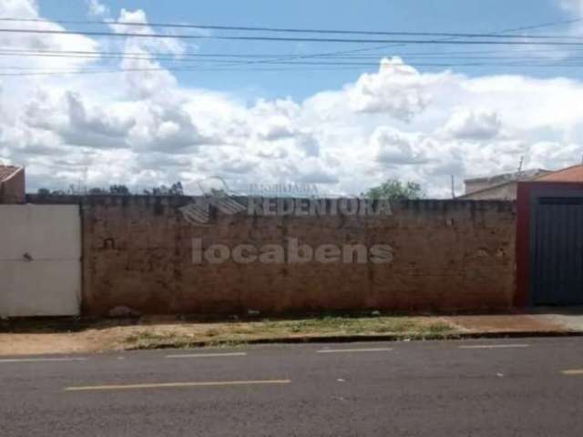 Vila Elmaz - Terreno com 360 metros em frente à uma escola estadual