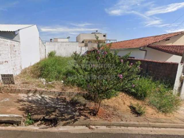 Terreno no Santa Regina com 200m²