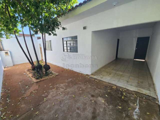 Casa com 2 dormitórios localizado no Jardim Santo Antônio