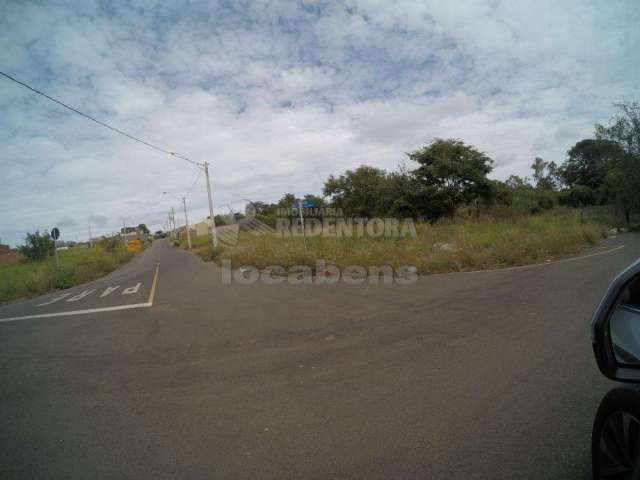 Ótimo terreno de esquina no Colina Azul