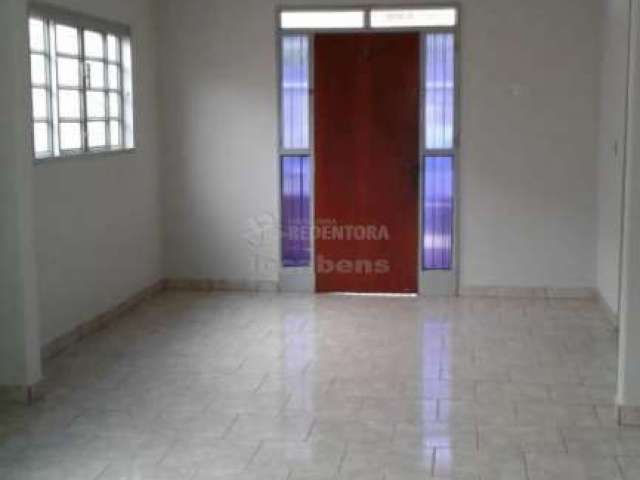 Boa Vista - Casa com 3 dorms, sala 2 ambs, coz, 2 wcs, varanda, dep empregada