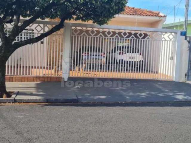 Casa Residencial com Salão Comercial para Venda - 4 Dormitórios / Vila Falavina