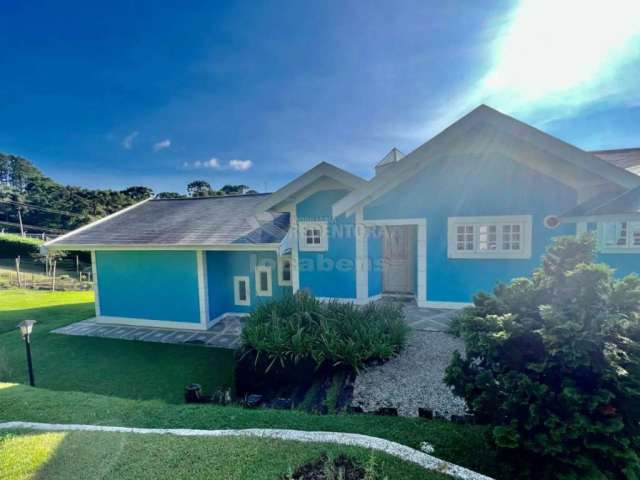 Venda de Casa localizada em Campos do Jordão.