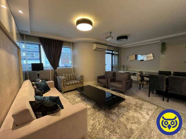 Apartamento com 04 dormitórios no Centro