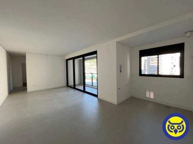 Apartamento com 02 dormitórios no Centro