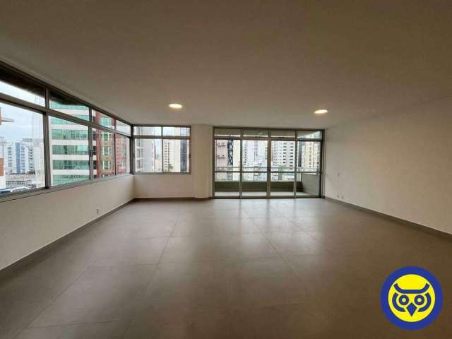 Apartamento com 04 dormitórios no Centro