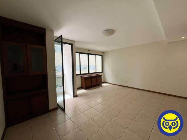 Apartamento com 02 dormitórios no Centro