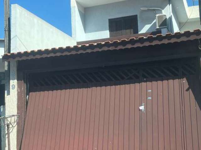 Casa com 3 quartos à venda no Jardim Suzanópolis, Suzano , 180 m2 por R$ 500.000