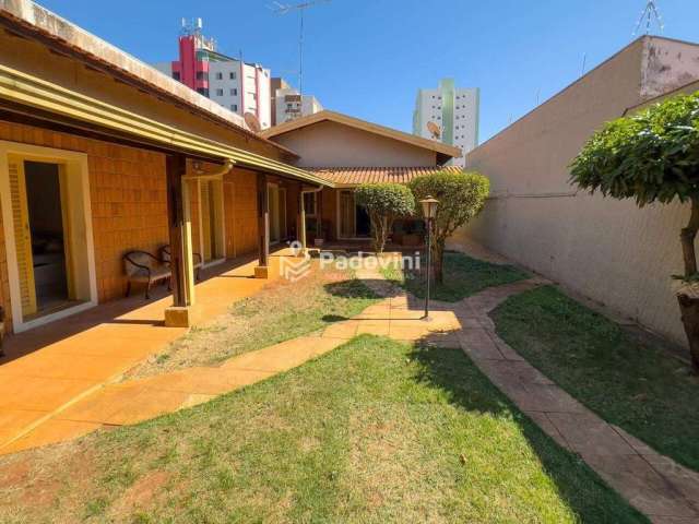 Casa à venda, 4 quartos, 2 suítes, 4 vagas, Vila Guedes de Azevedo - Bauru/SP