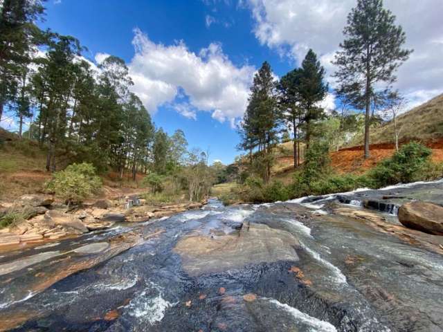 Terreno  na cachoeira  450m, Chácara-MG