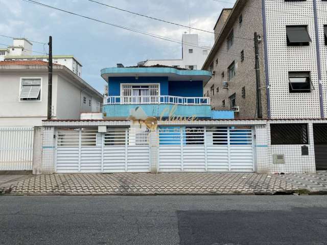 Casa sobreposta alta à venda em Campo Grande (Santos)