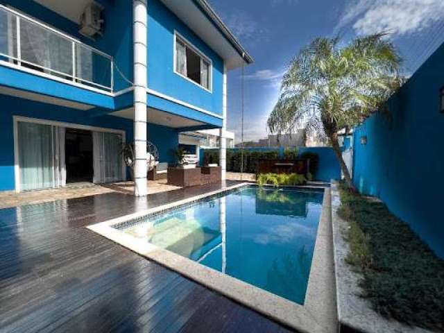 Casa com 5 dormitórios à venda, 320 m² por R$ 5.000.000,00 - Praia dos Amores - Balneário Camboriú/SC